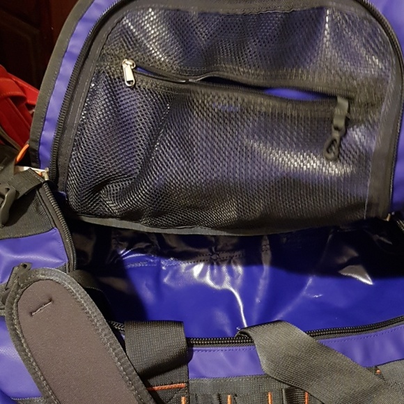 🚫SOLD🚫 The North Face Base Camp Duffel Small 50L - Picture 2 of 4